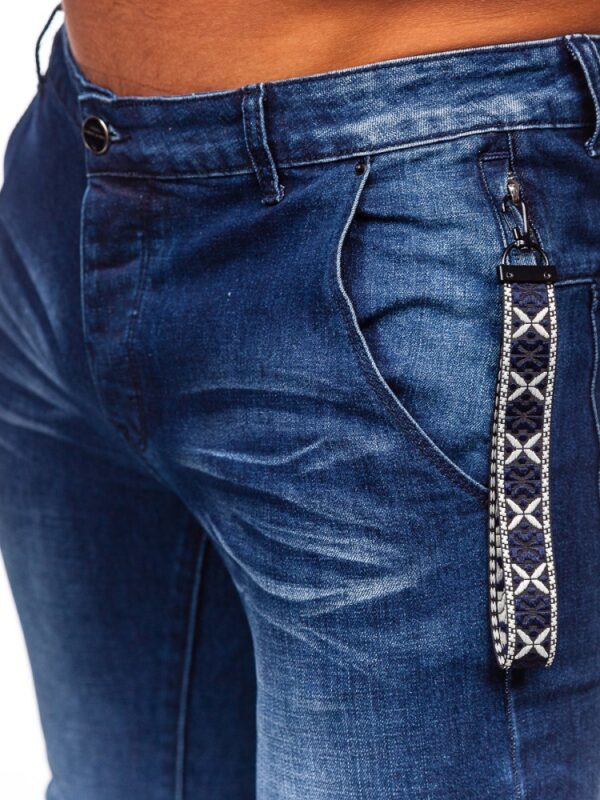 Blåa slim fit jeans herr in zoomad