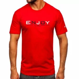 Röd T-shirt med tryck på framsidan och ena ärmen