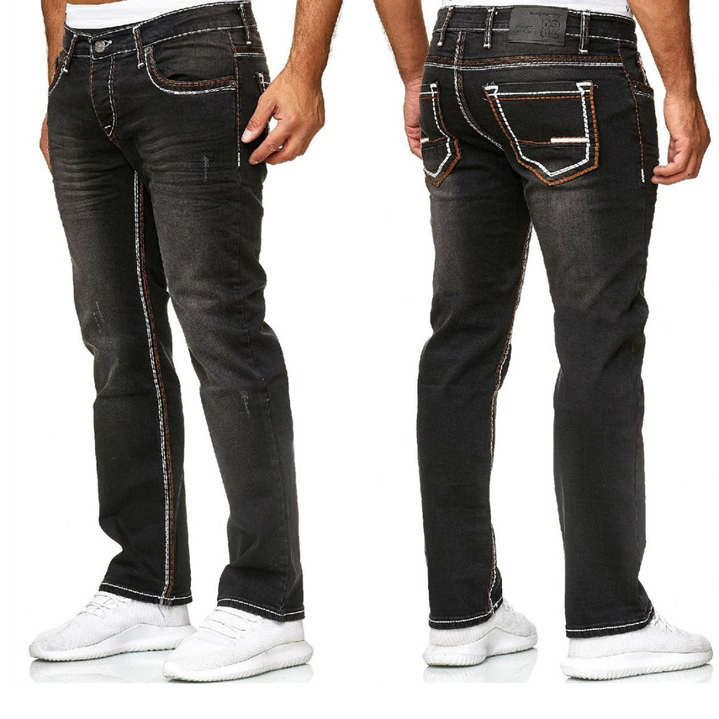 Svarta Jeans med lättare slitningar