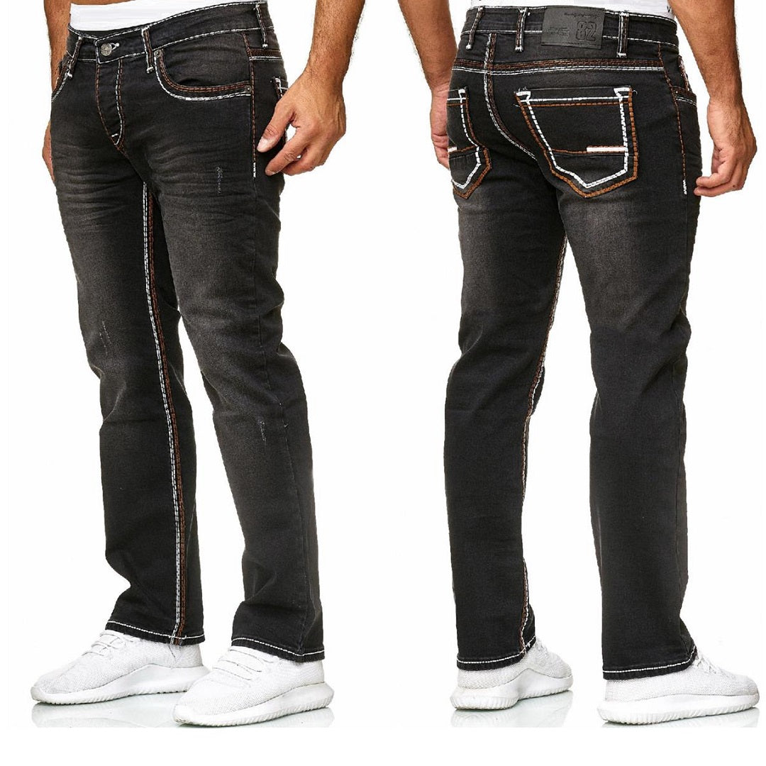 Svarta Jeans med lättare slitningar