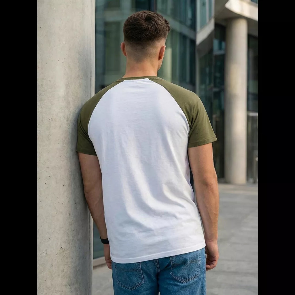 Vit grön basic t-shirt bakifrån