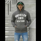 Grå hoodie för herr med Brooklyn New York-tryck i streetwear-stil