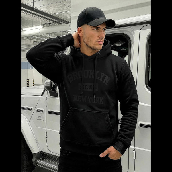 Svart hoodie för herr med Brooklyn New York-tryck i streetwear-stil