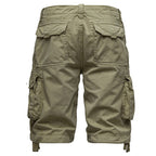 Cargoshorts från Amaci & Sons - gröna bakifrån