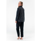 Fleece set dam i svart leopardmönster från Gaubert sett bakifrån