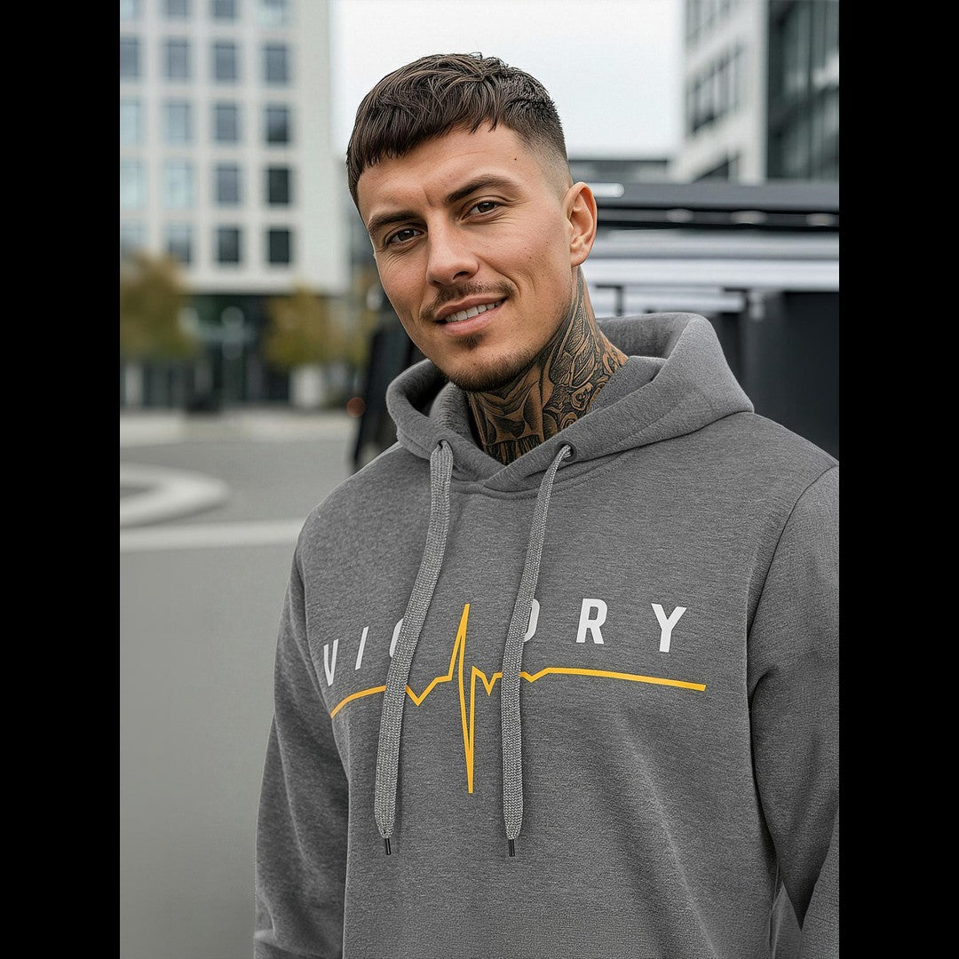 Grå hoodie för herr med Victory-tryck och pulsmotiv framtill