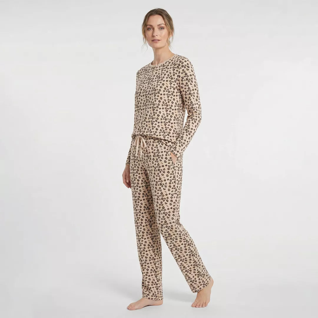 Långärmad leopardmönstrad pyjamaströja för dam i 100% bomull från Gaubert modell från sidan