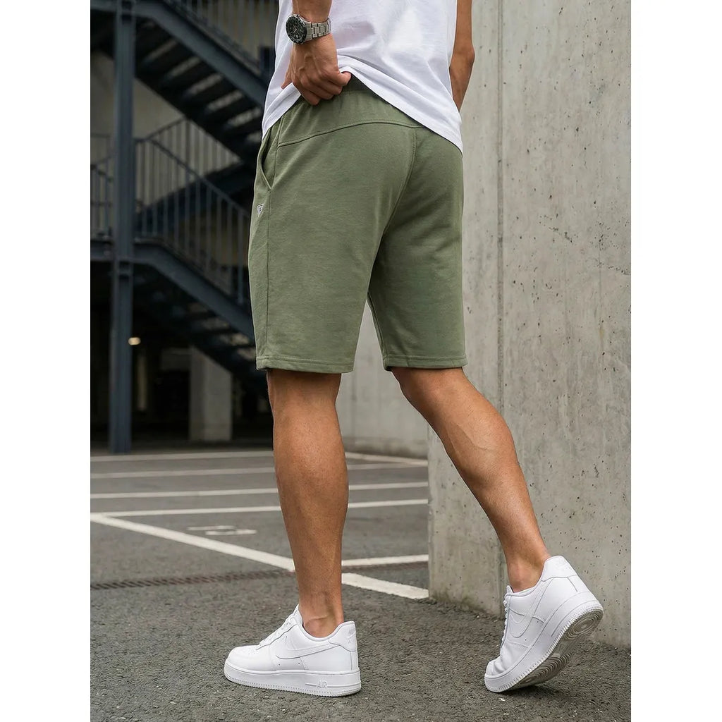 Mjukisshorts i 3 olika färgval gröna bakifrån