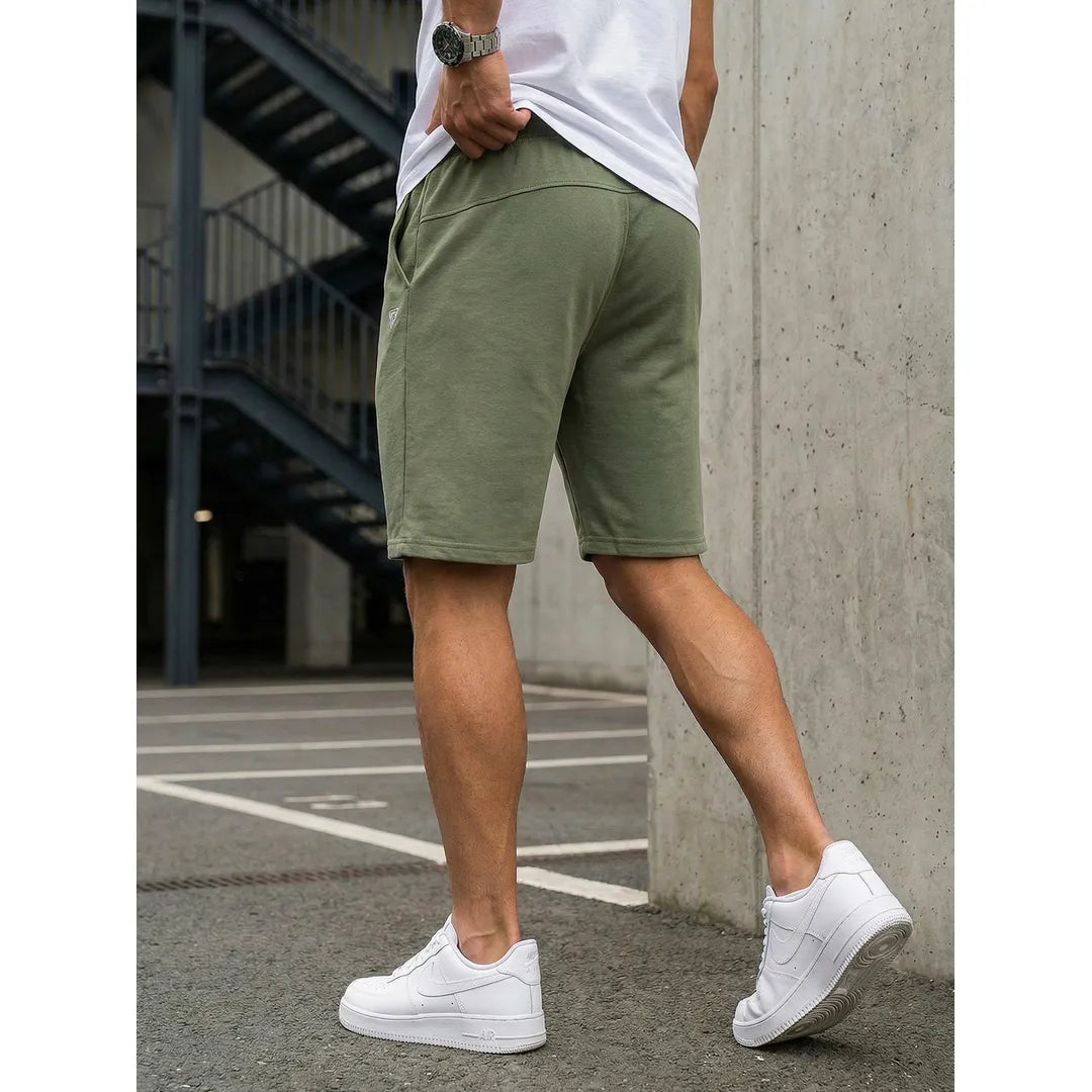 Mjukisshorts i 3 olika färgval gröna bakifrån
