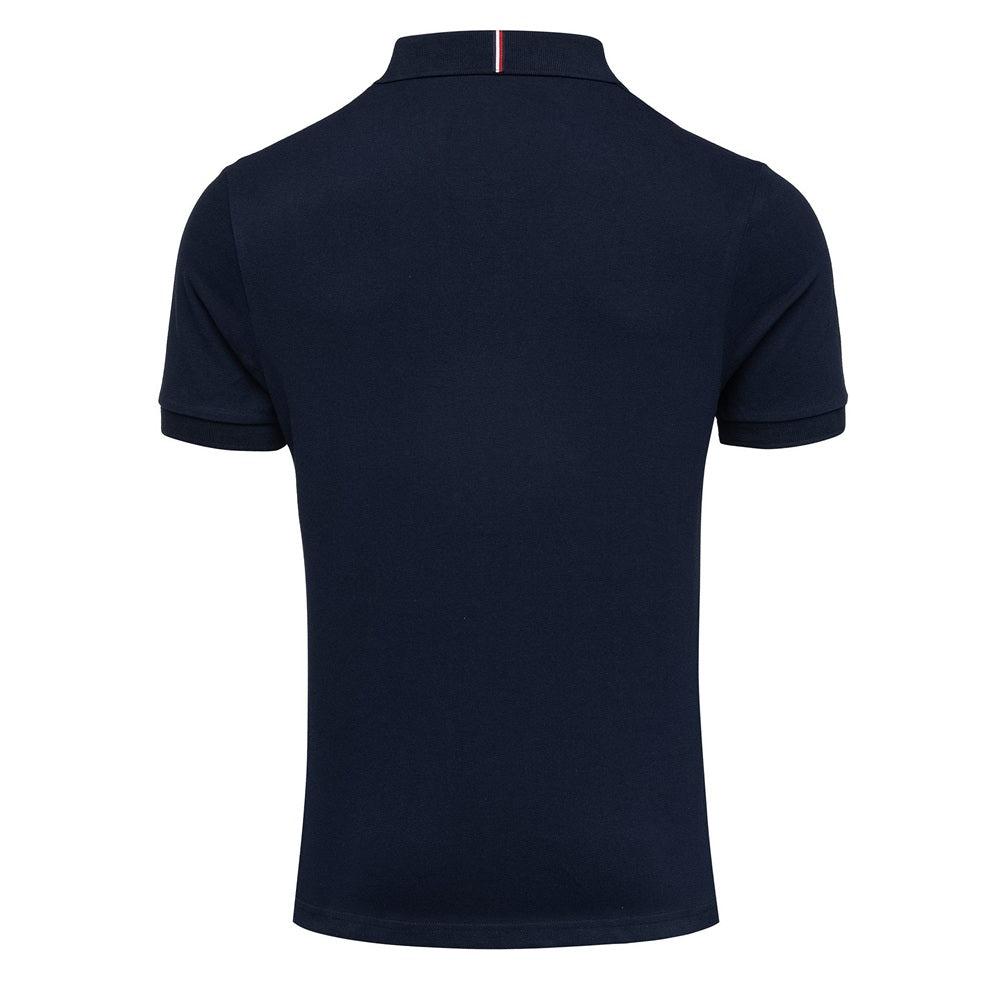 Klassisk mörkblå pikétröja herr bakifrån