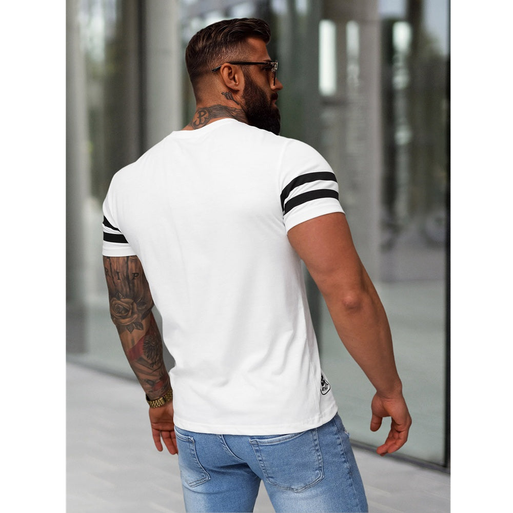 Vit Sportig T-shirt - Slim Fit Modell bakifrån