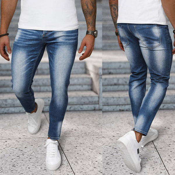 Klassiskt ljusblåa herrjeans