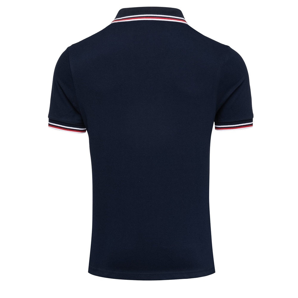 Stilren mörkblå pikétröja herr bakifrån