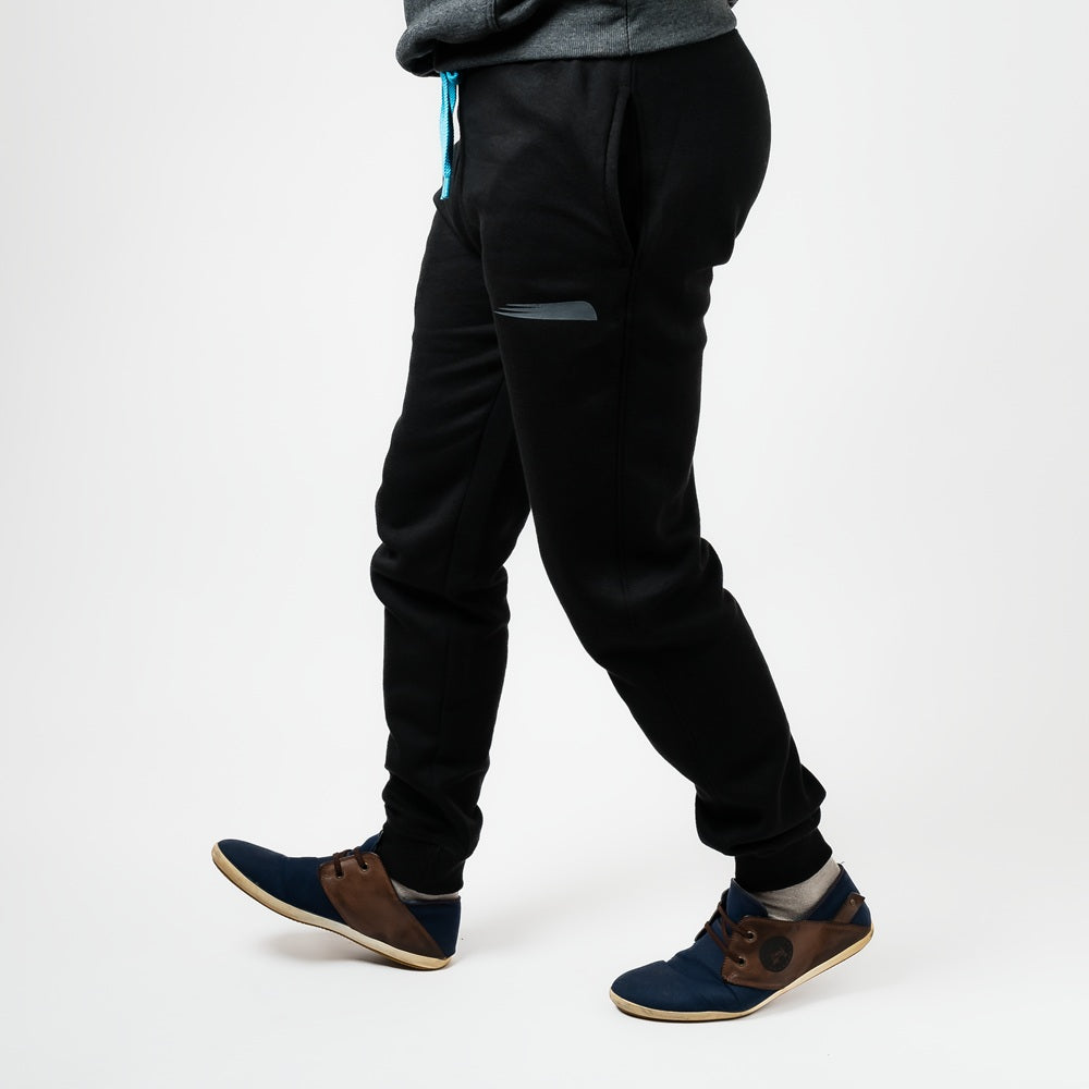 Svarta mjukisbyxor med blåa snören - Modell Stockholm JHNsport bild från sidan