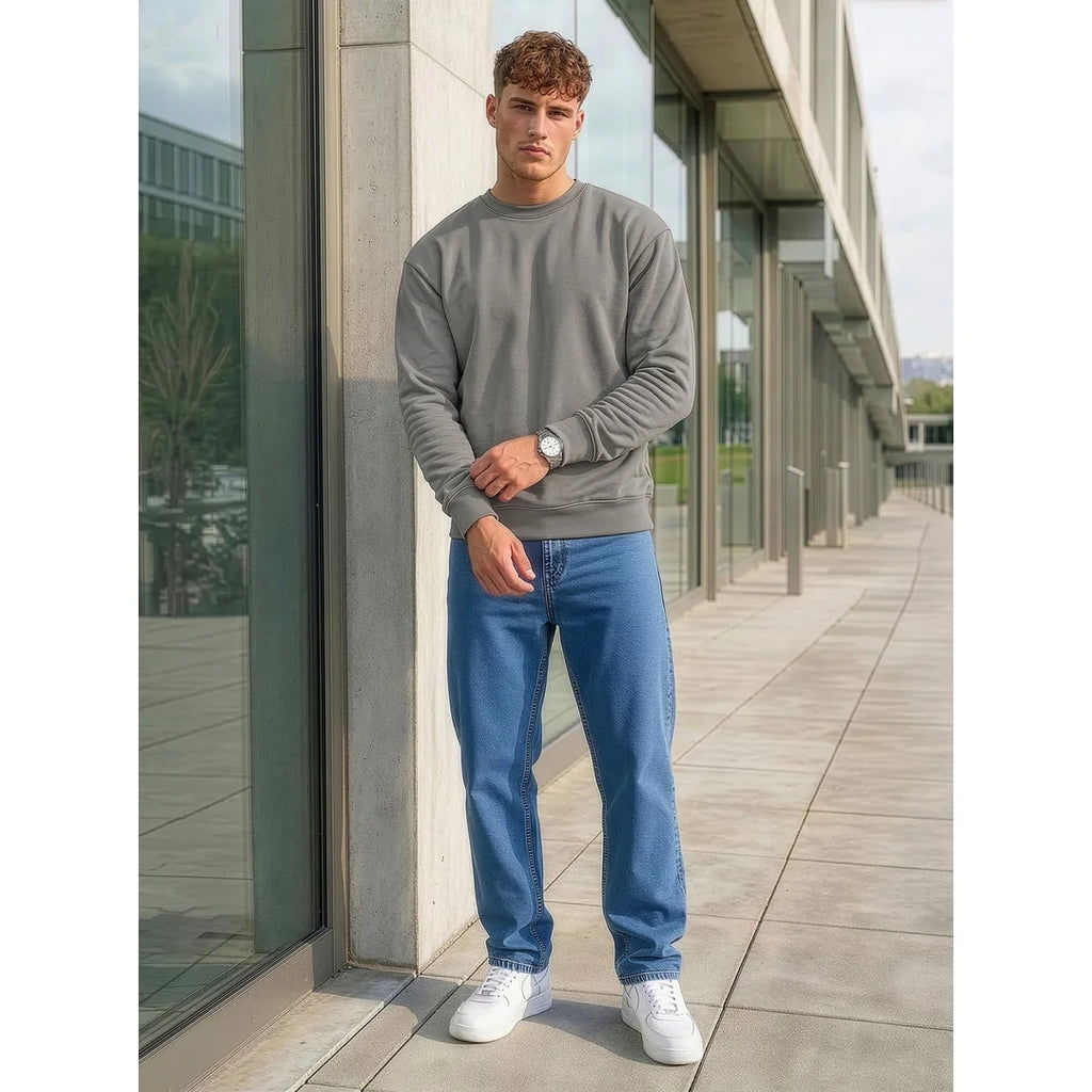 Billig mörkgrå sweatshirt herr stående modell