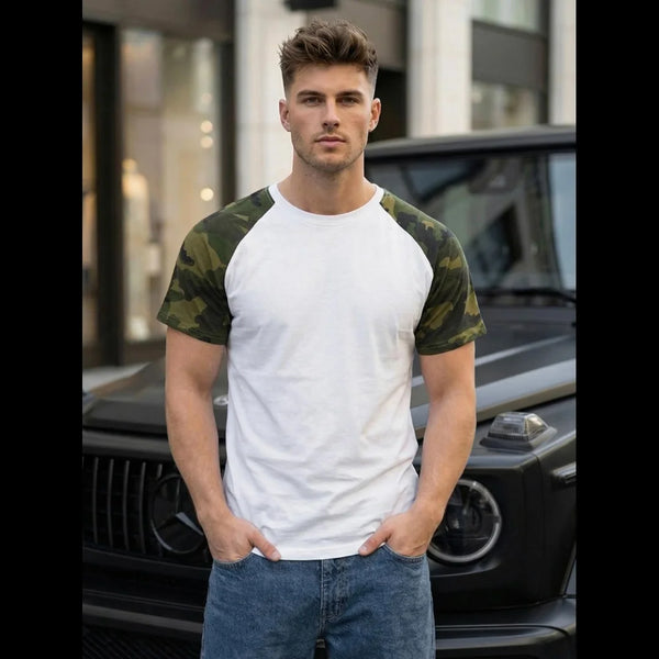 Vit raglan t-shirt herr med camo ärmar