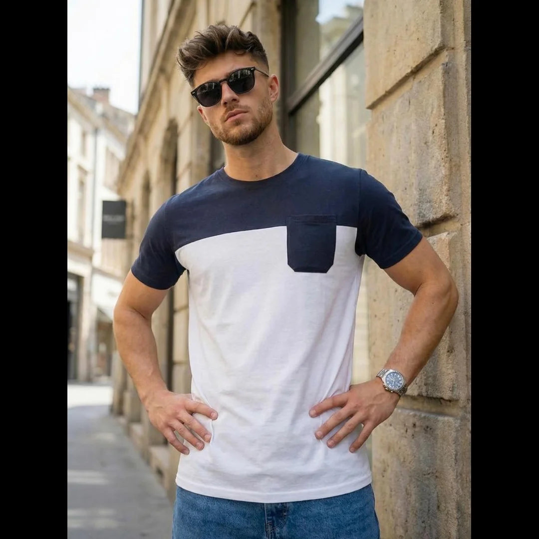 T-shirt herr mörkblå vit colorblock med bröstficka fram