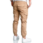 Beiga Chino joggers 499 kr - Herrbyxor med cargofickor bakifrån