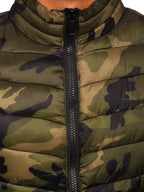 Camouflage jacka Herr - camojacka med ståkrage in zoomad framifrån