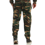 Camouflage mjukisbyxor med cargoficka - modell Boden JHNsport woodland bakifrån