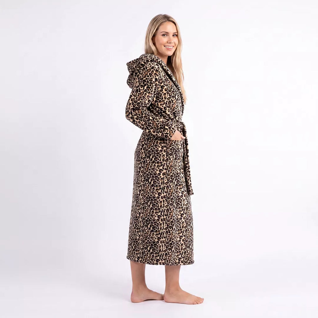 Beige leopardmönstrad morgonrock dam i fleece från sidan