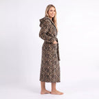 Beige leopardmönstrad morgonrock dam i fleece från sidan