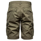 olivgröna cargoshorts bakifrån