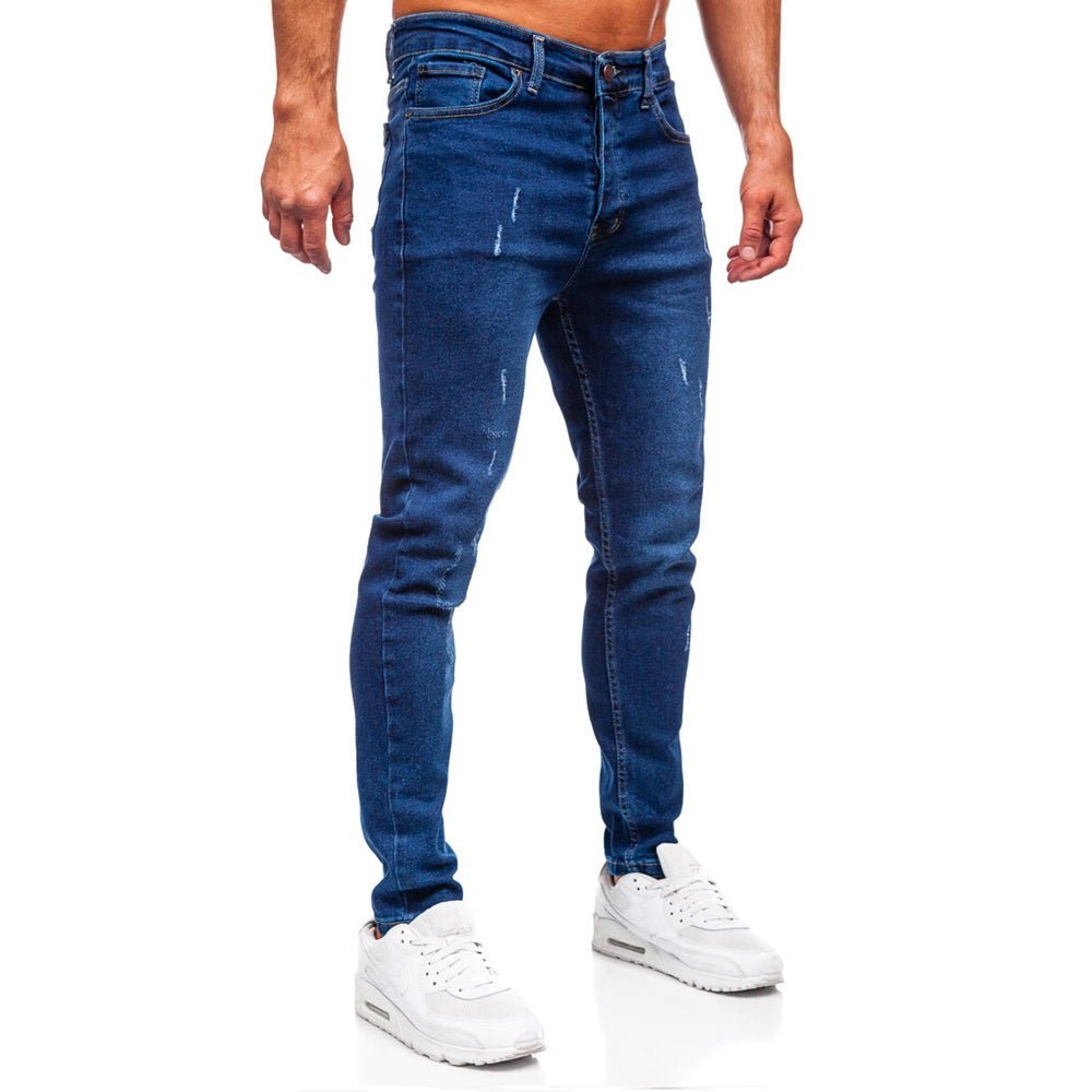 Mörkblå slim fit herrjeans framifrån