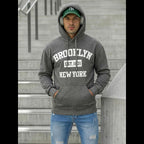 Grå hoodie för herr med Brooklyn New York-tryck i streetwear-stil