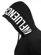 Svart luvtröja - Hoodie influence zoomad