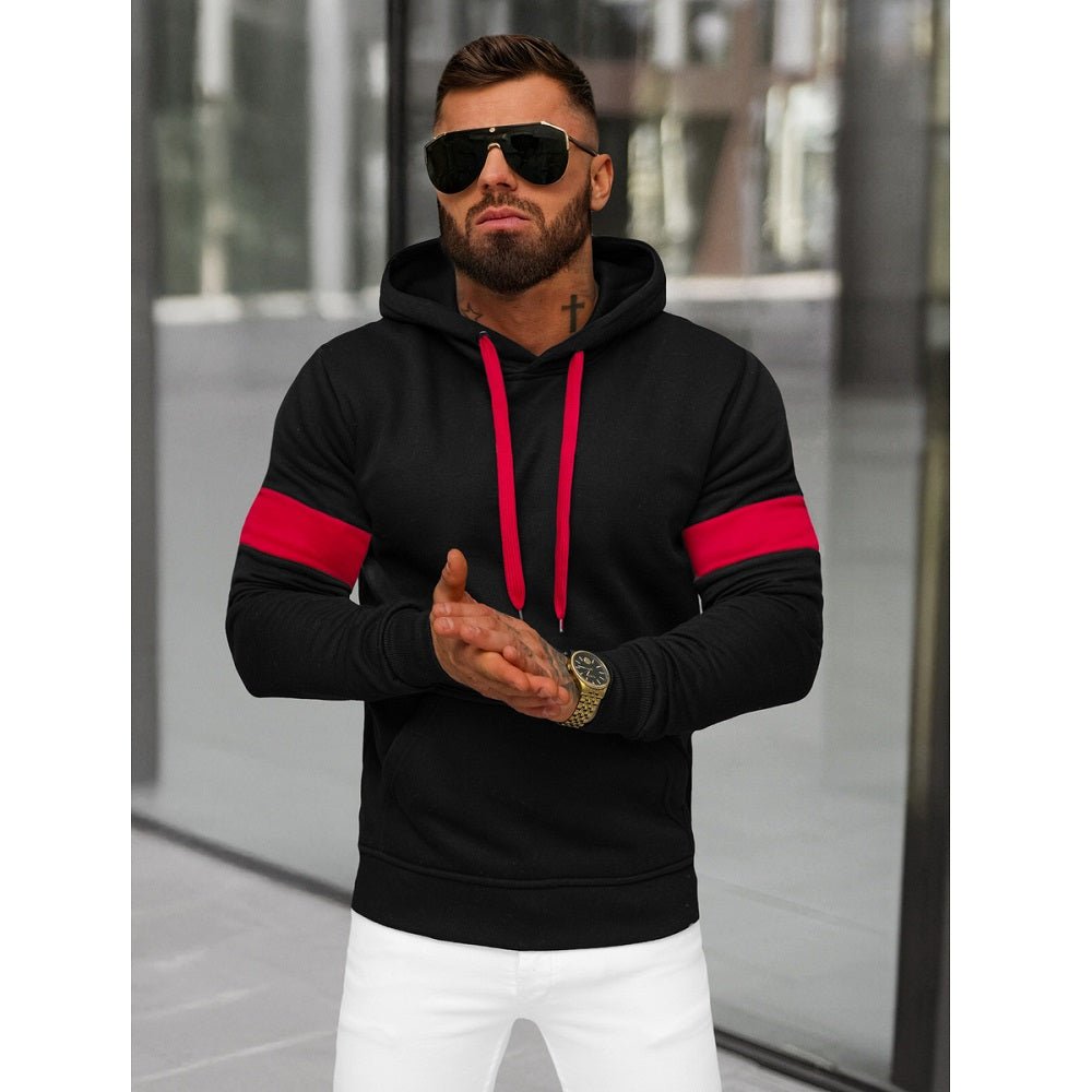 Svart Huvtröja - Hoodie med röda detaljer framifrån