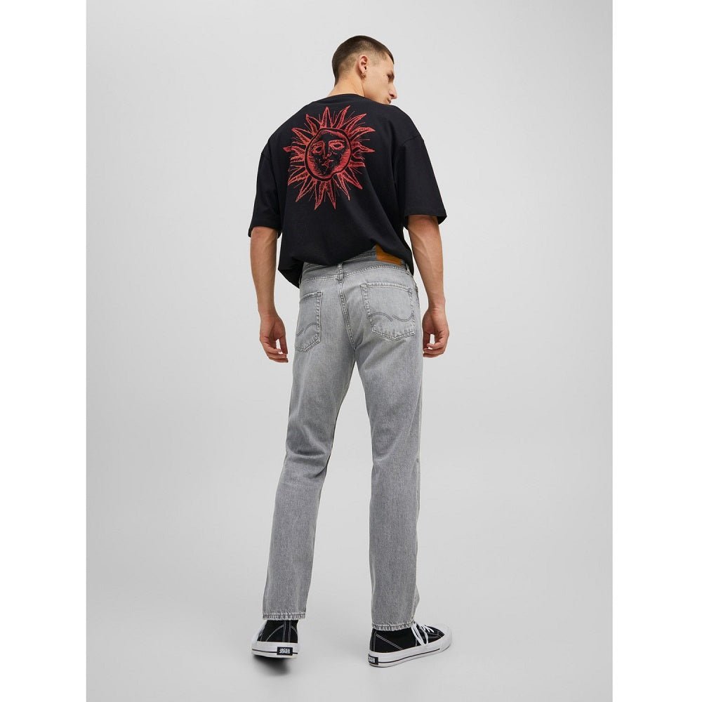 Gråa jeans Chris från Jack & Jones utan stretch helbild bakifrån
