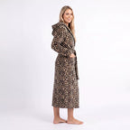 Beige leopardmönstrad morgonrock dam i fleece från sidan