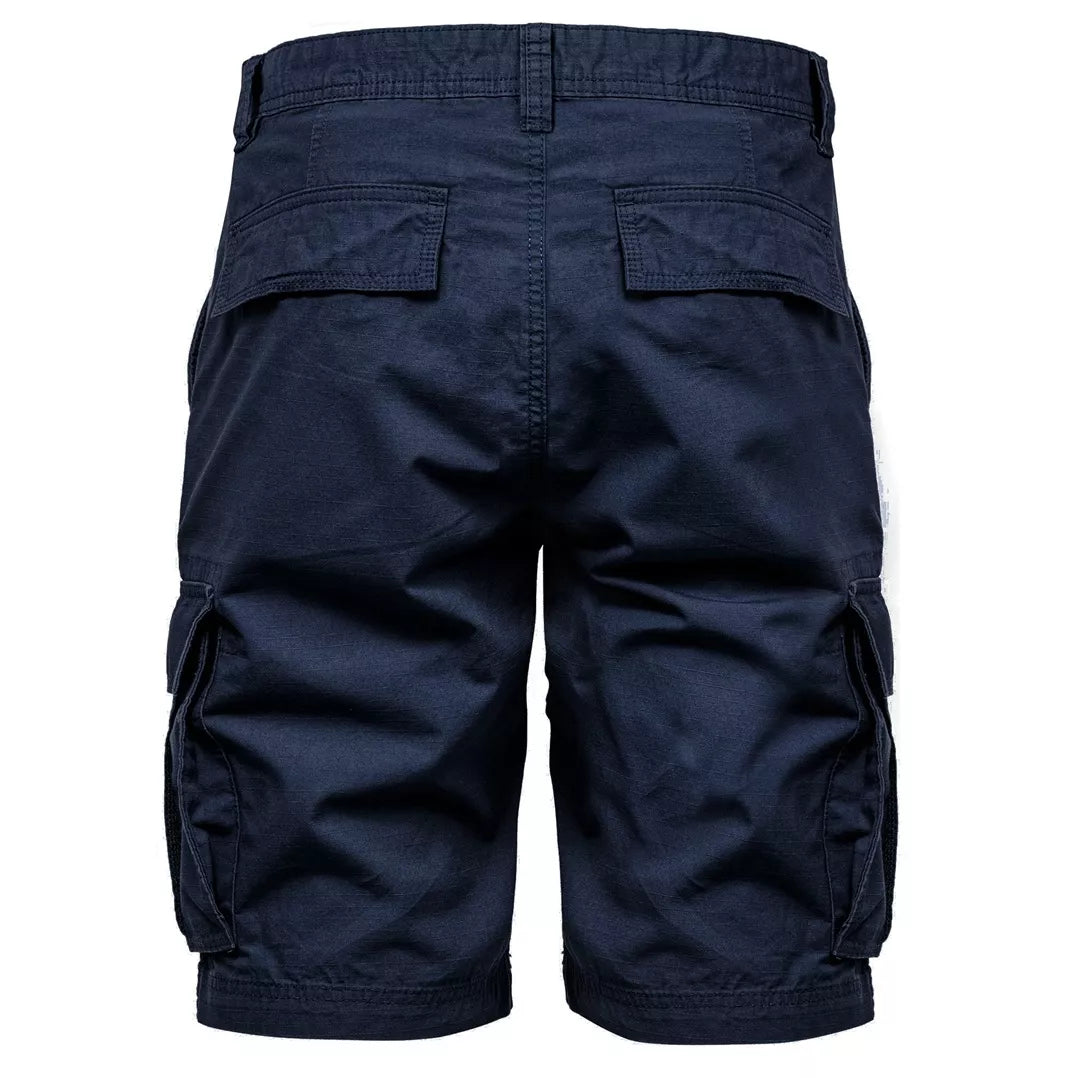 Mörkblåa cargoshorts från Amaci & Sons bakifrån