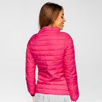 Quiltad billig rosa damjacka 429 kr bakifrån