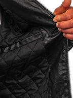 Svart jacka biker modell - Skinnjacka zoomad inne