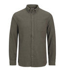 Långärmad herrskjorta i färgen Rosin från Jack and jones
