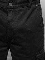 Herrbyxa cargo - Relaxed svart zoomad