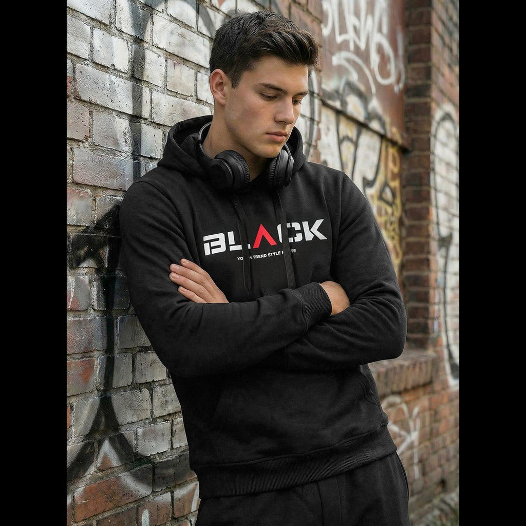 Svart hoodie för herr med BLACK-tryck i urban streetwear-stil