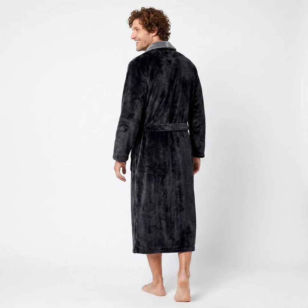 Bak- och sidovy av svart unisex morgonrock i premium coral fleece med elegant grå sjalkrage och extra lång passform