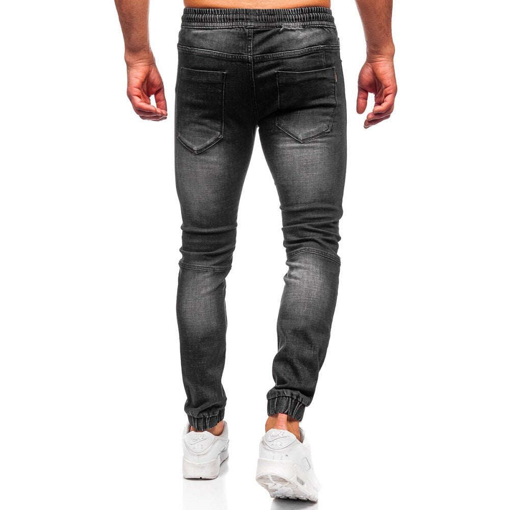 Svarta jeans i joggers modell - Herrjeans bakifrån