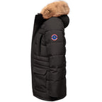 Svart parkas vinterjacka med huva från sidan