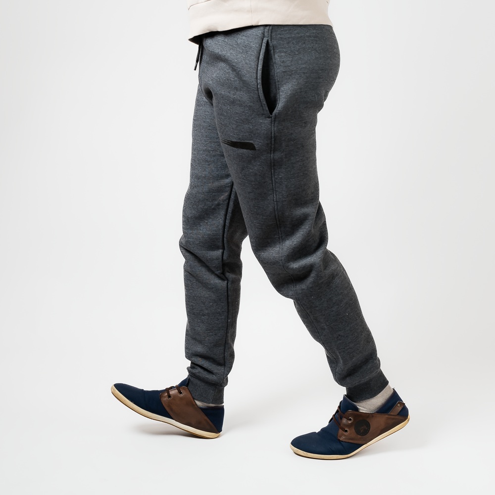 Mjukisbyxor mörkgråa modell Stockholm JHNsport bild från sidan